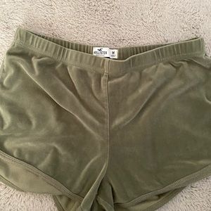 Hollister velvet shorts